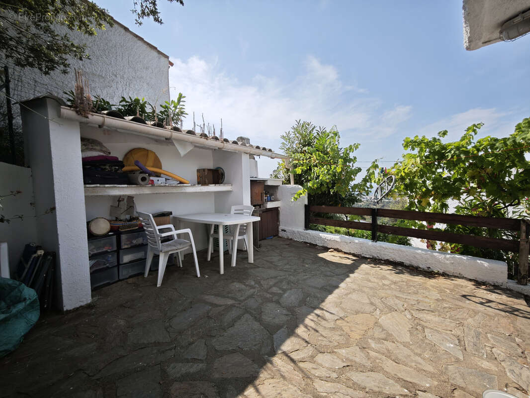 Maison à LAROQUE-DES-ALBERES