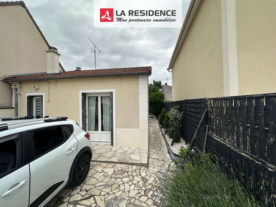 Maison 55 m² à Pierrefitte-Sur-Seine  - photo 3