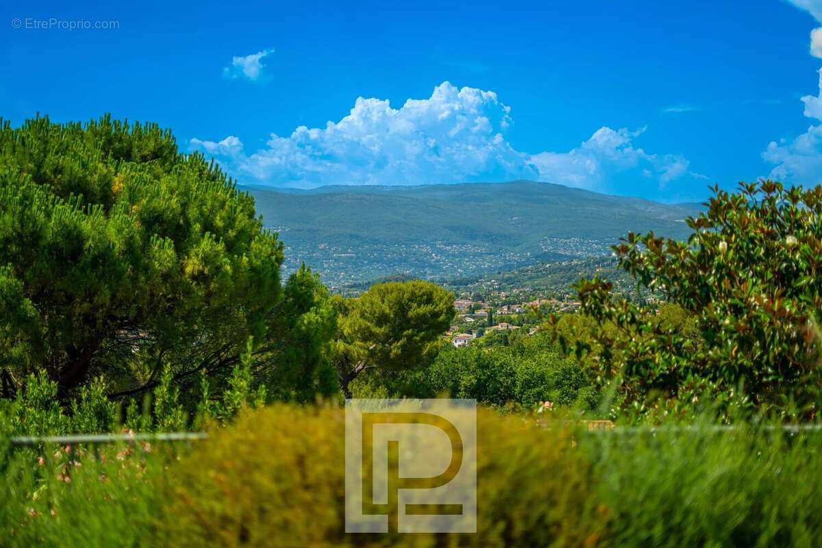 Maison à MOUGINS