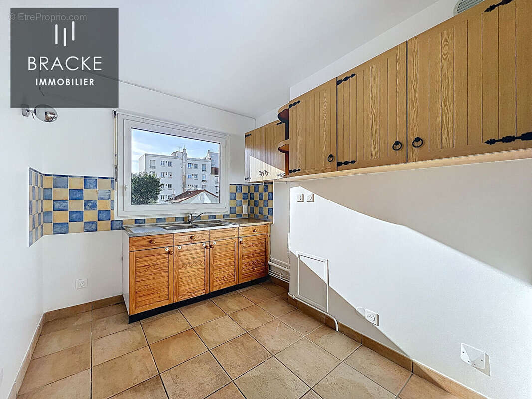 Appartement à LA GARENNE-COLOMBES