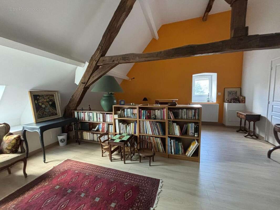 Maison 162 m² à Arfeuilles  - photo 8