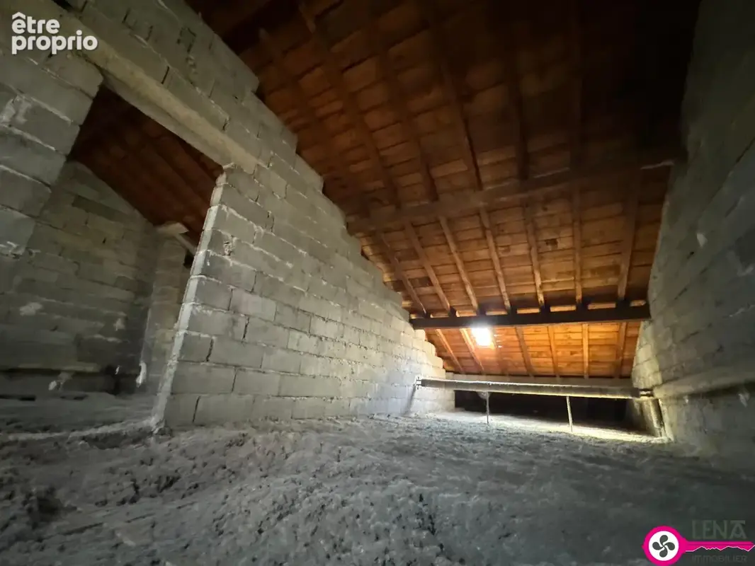 Maison de caractère en plein centre ville. Fort potentiel - photo 15