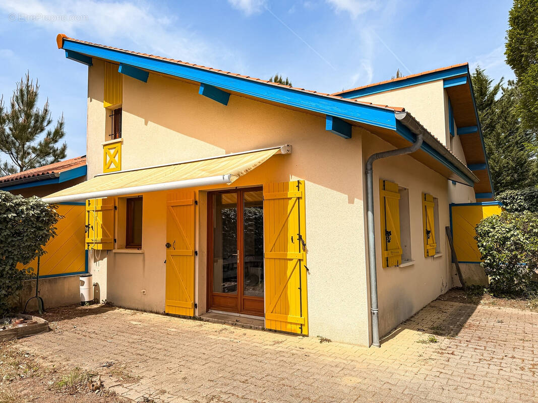 Maison à SAINT-JULIEN-EN-BORN