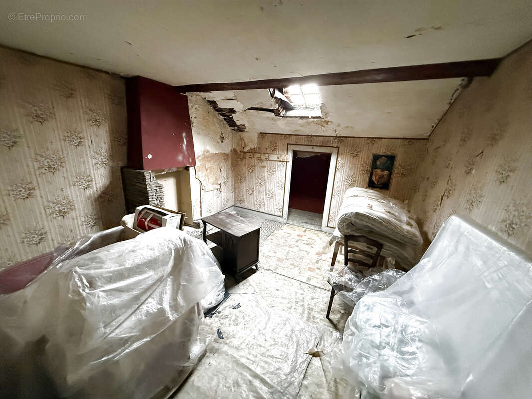 Autre à SAINT-ETIENNE