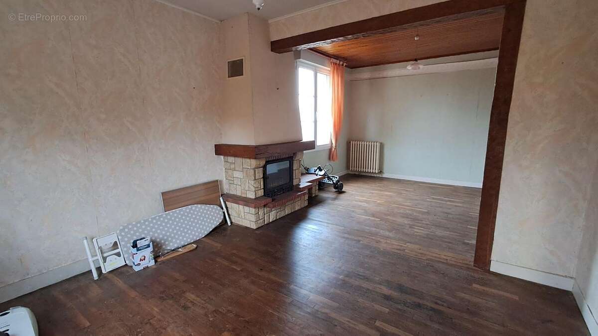 Maison à LALLEU