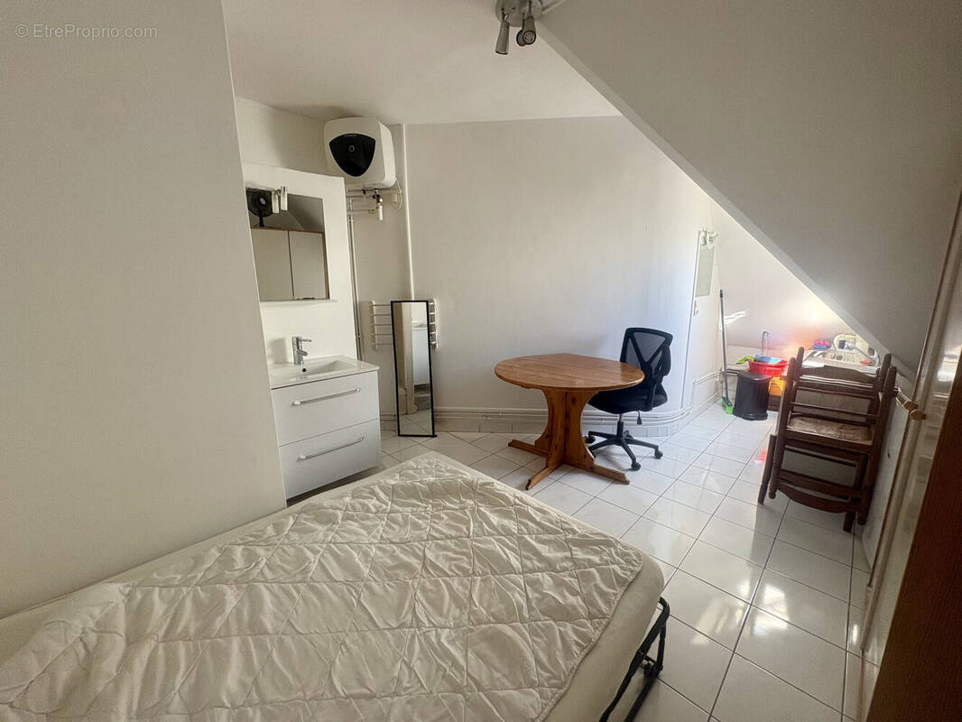 Appartement à PARIS-7E