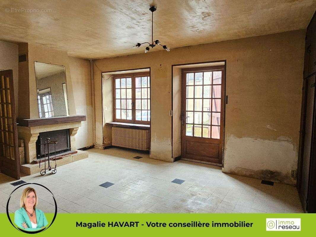 Maison à MEZIERES-EN-BRENNE