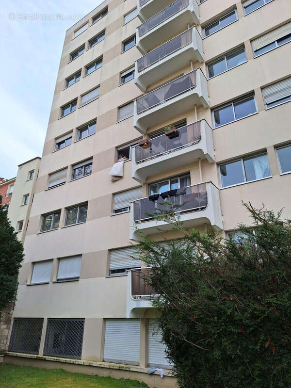 Appartement à PARIS-19E