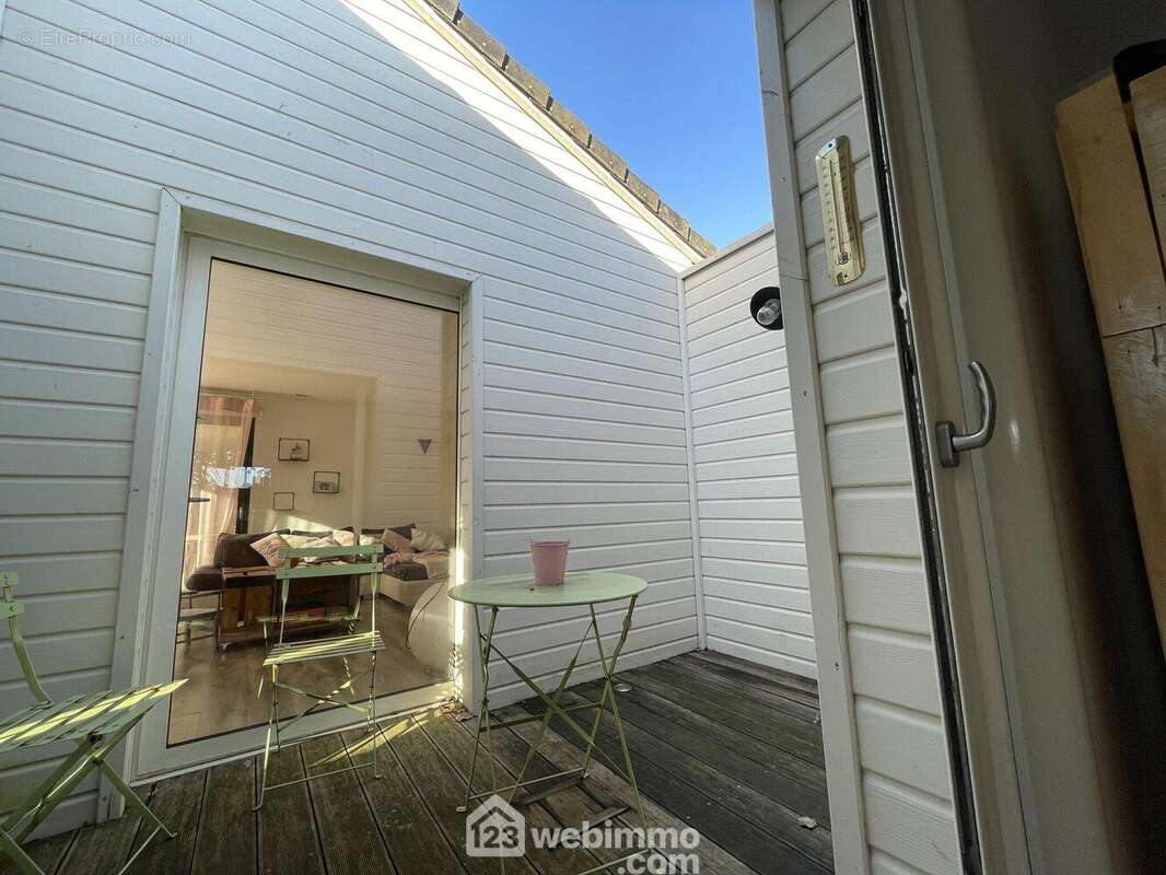 pour profiter des beaux jours. - Maison à NAINTRE