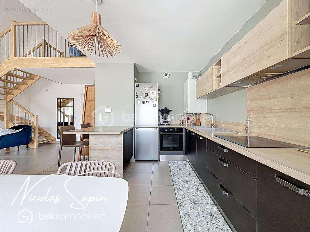 Appartement à VARCES-ALLIERES-ET-RISSET