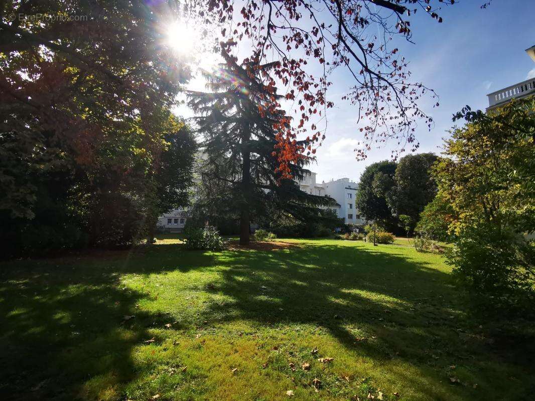 Appartement à BOIS-COLOMBES