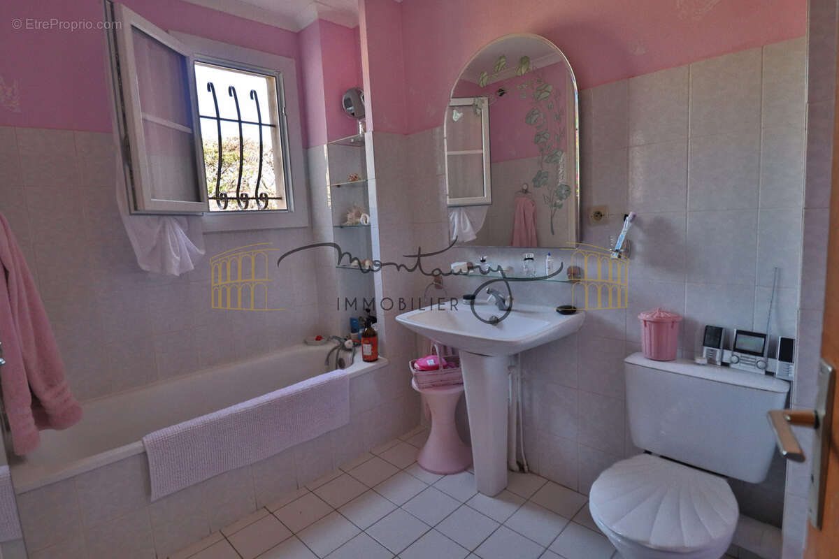 POULX   Élégante villa familiale - photo 8