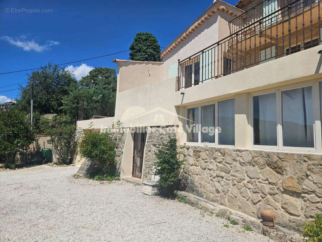 Maison à BERRE-LES-ALPES