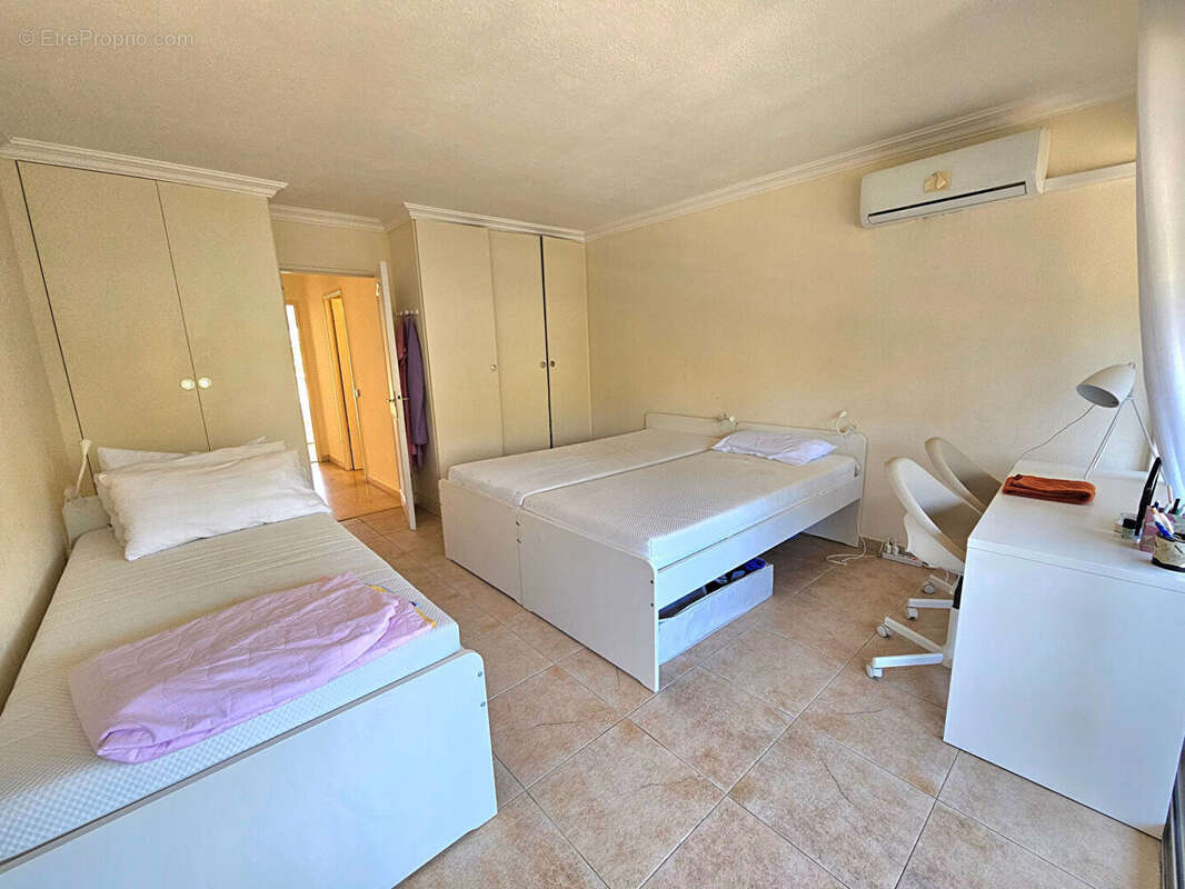 Appartement à MANDELIEU-LA-NAPOULE