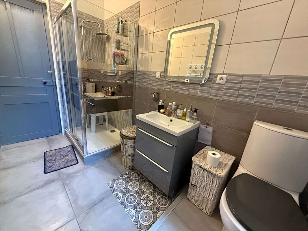 ** Appartement  Souplex 6 pièces de 126.16m² avec 3 Chambres ** TOULON (83000) ** - photo 7