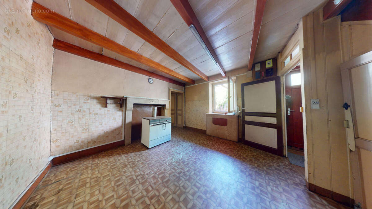 Maison à HAUTEVILLE-LOMPNES