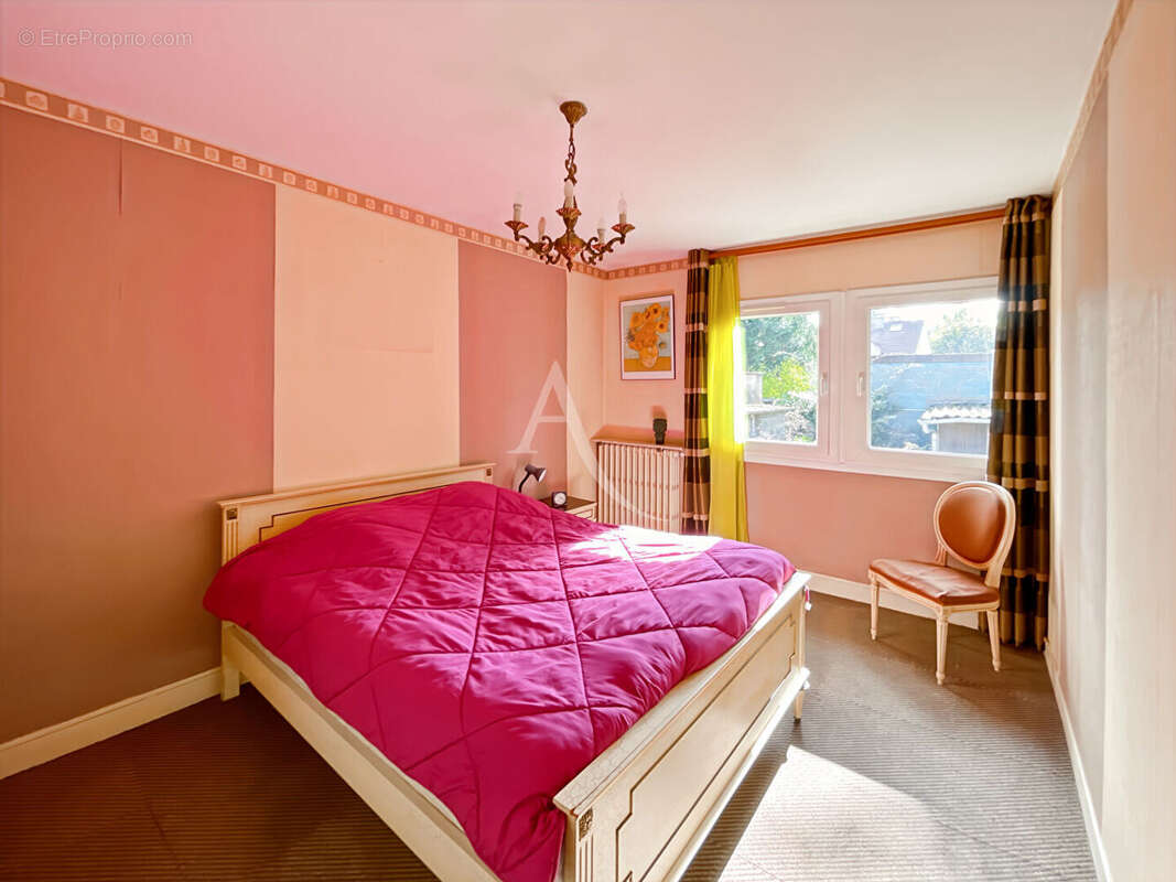 Maison à AUVERS-SUR-OISE