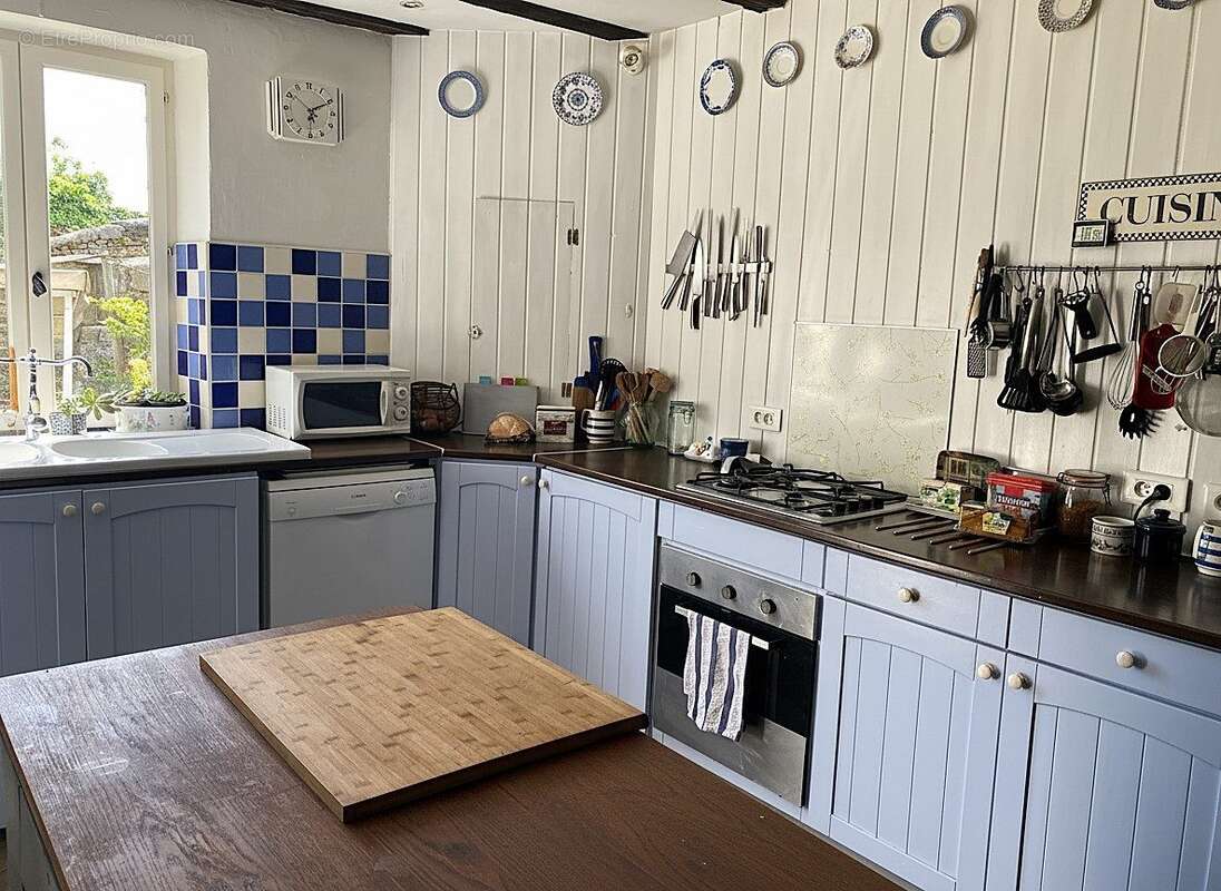 Maison 193 m² à Saint-Amand-Le-Petit  - photo 3