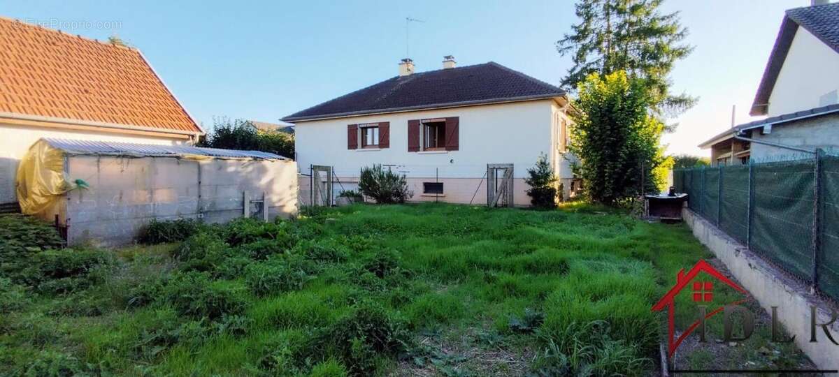 Maison à SEMOUTIERS-MONTSAON