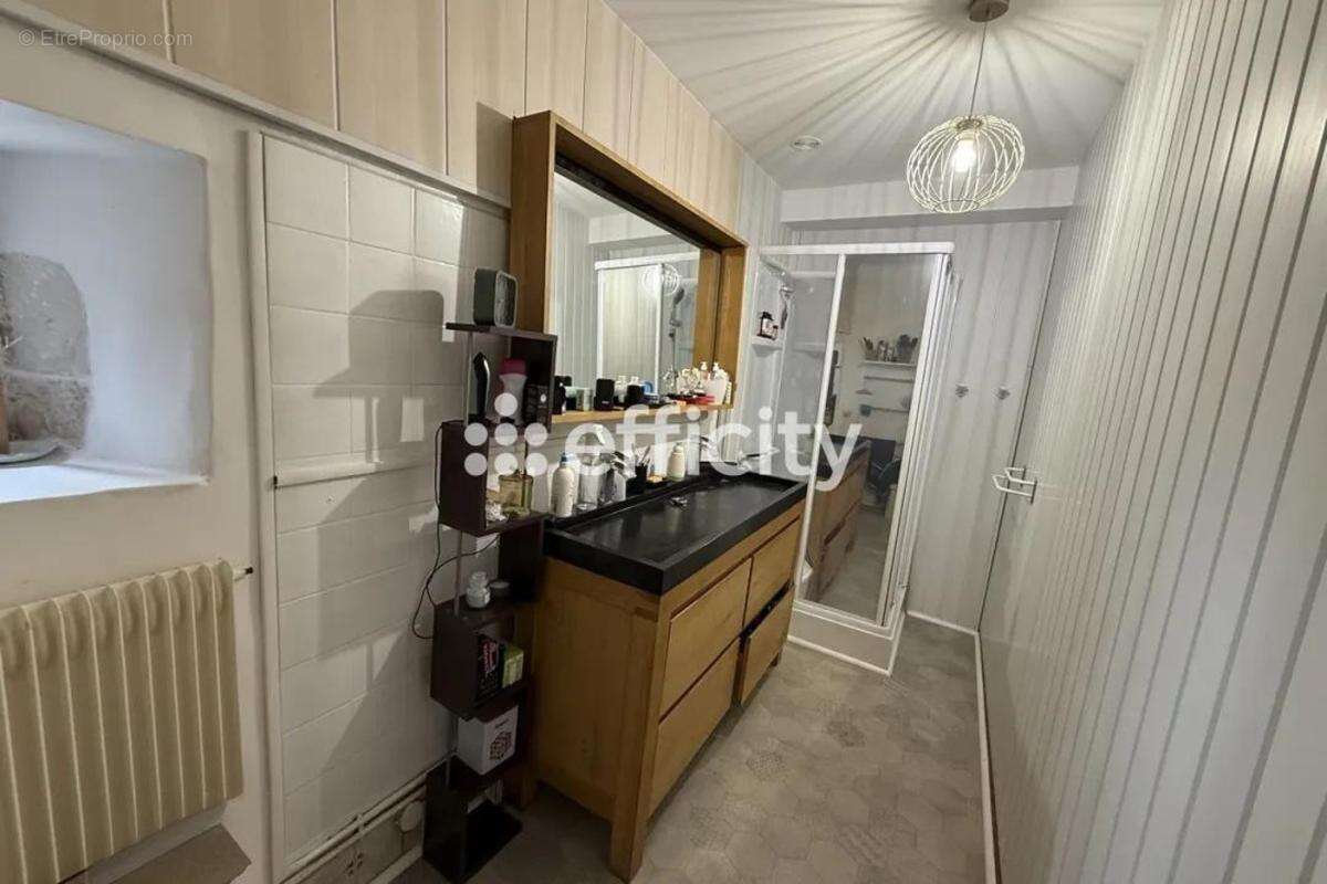 Maison à LIMALONGES