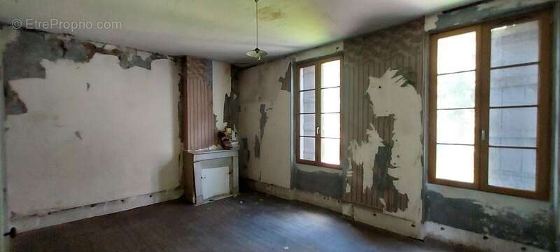 Maison à PORT-SAINTE-MARIE