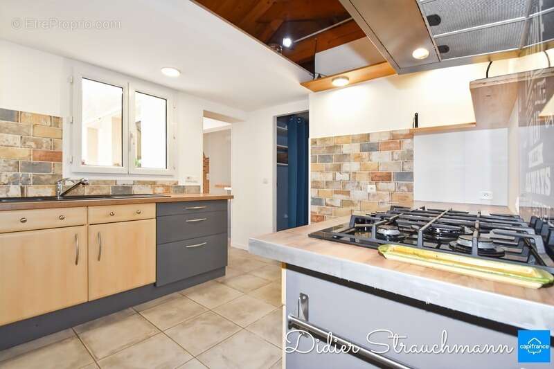 Maison à vendre 4 pièces LA JARRIE (17) - photo 5