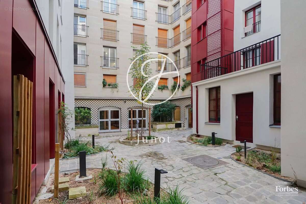 Appartement à PARIS-3E