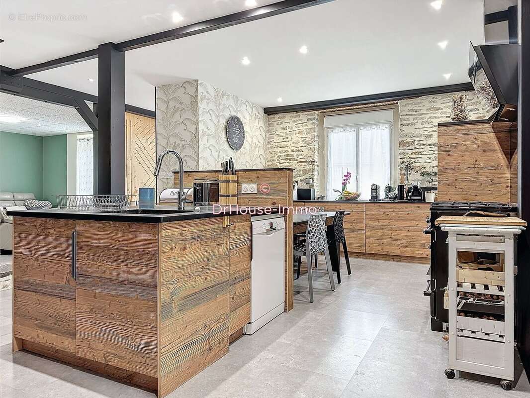 Maison à MALESTROIT