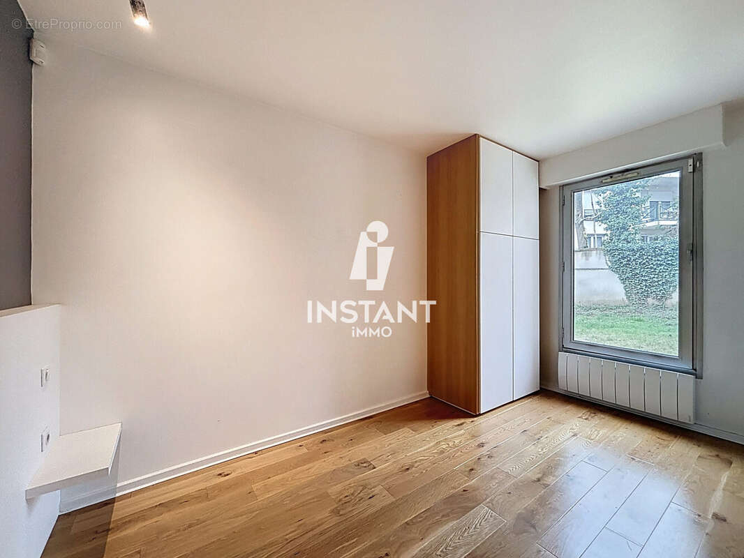 Appartement à CHARENTON-LE-PONT