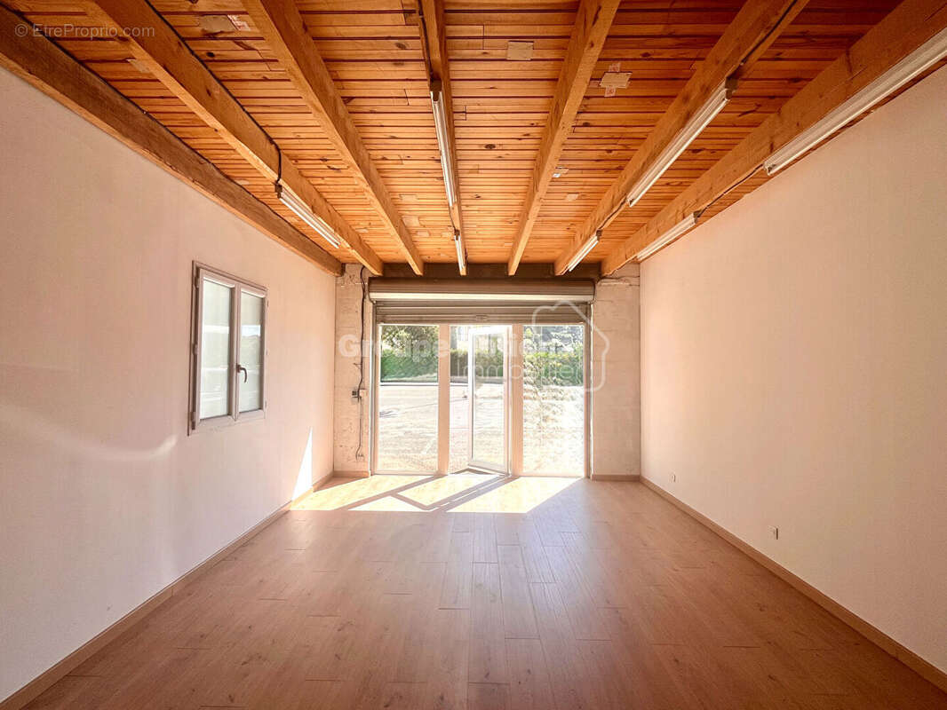 Parking à BARBENTANE