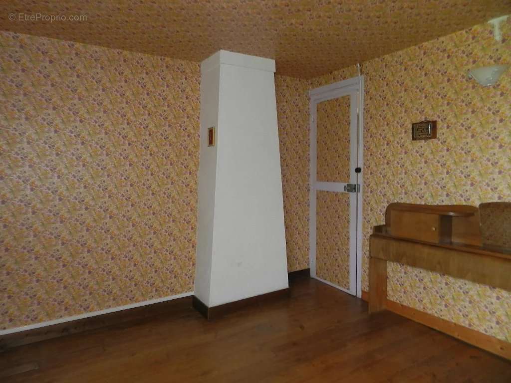 Maison à CASTILLON-EN-AUGE