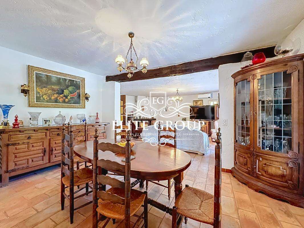 Maison à MOUGINS