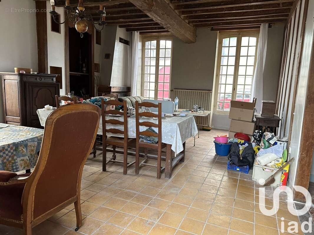 Maison 122 m² à Champlay  - photo 2