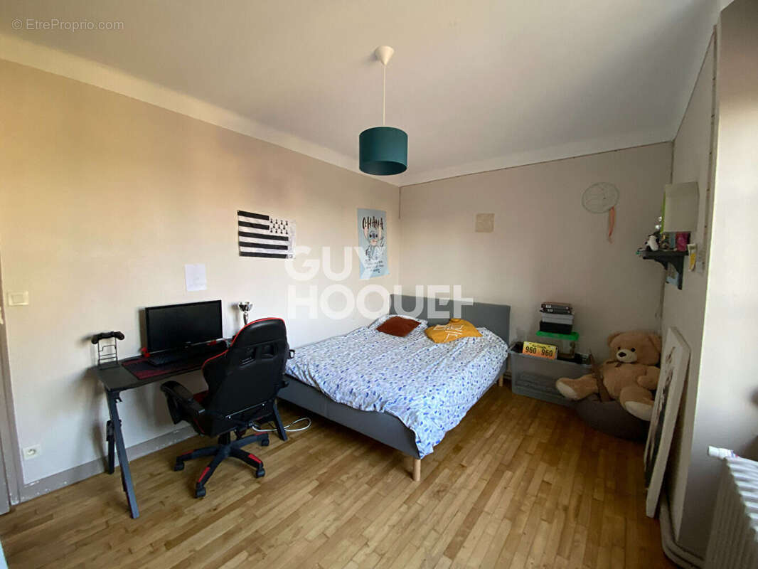 Maison à SAINT-GUINOUX