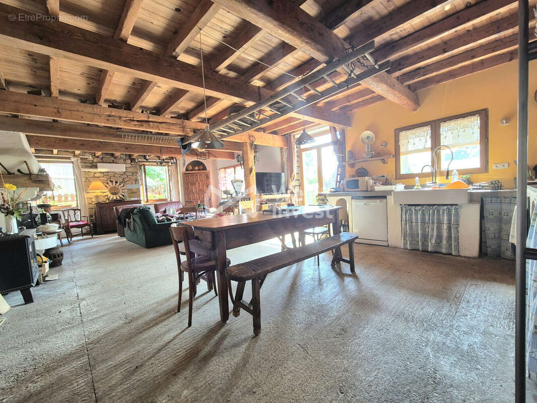 Maison 146 m² à Leran  - photo 2