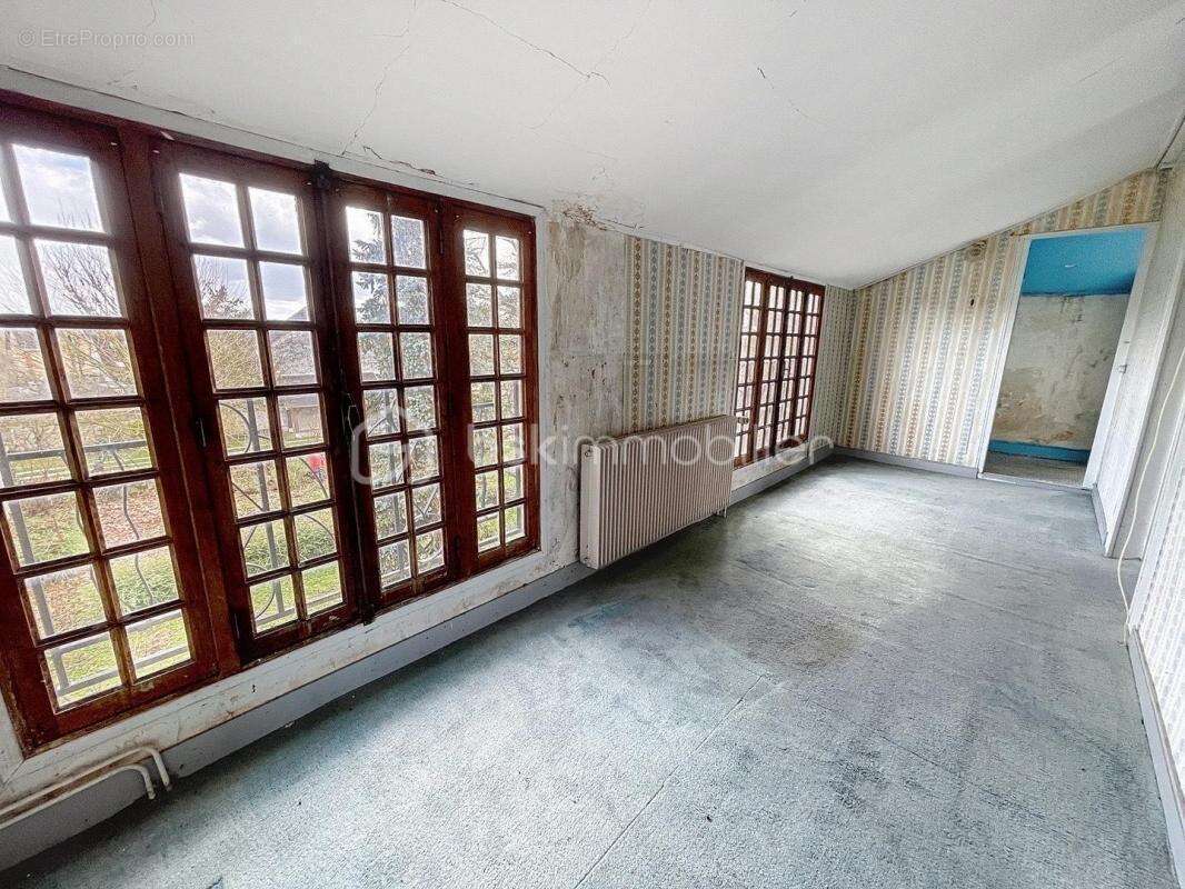 Immeuble avec deux appartements a renover - photo 6