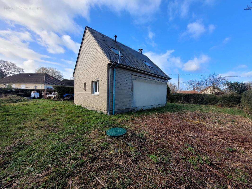 Maison à JANVILLE