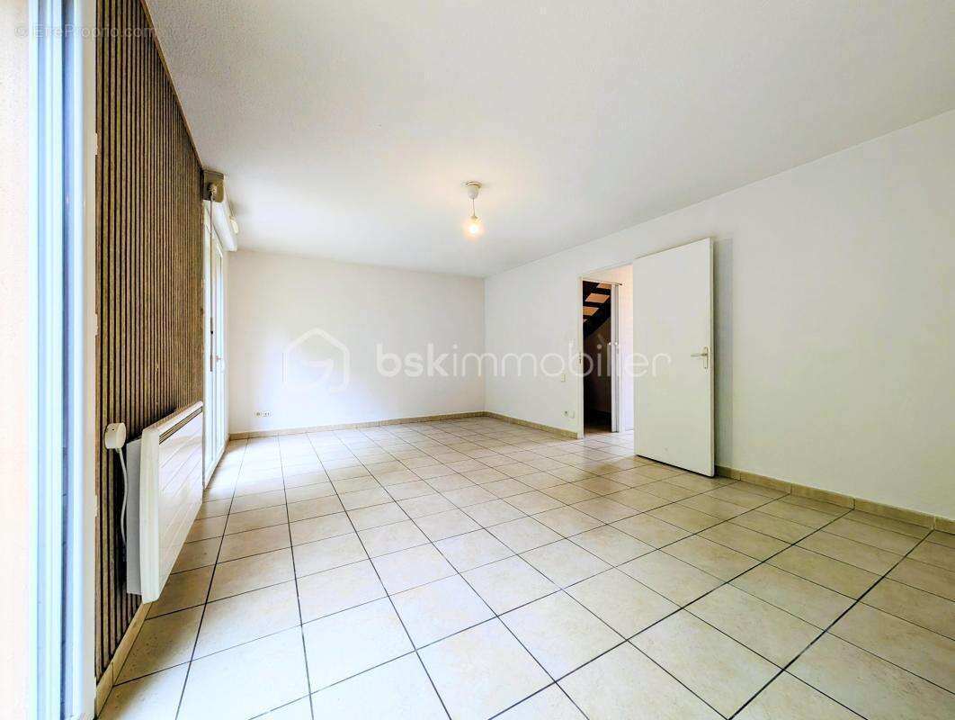 Rumilly --- maison --- garage --- terrasse --- calme --- proche des commodites - photo 3
