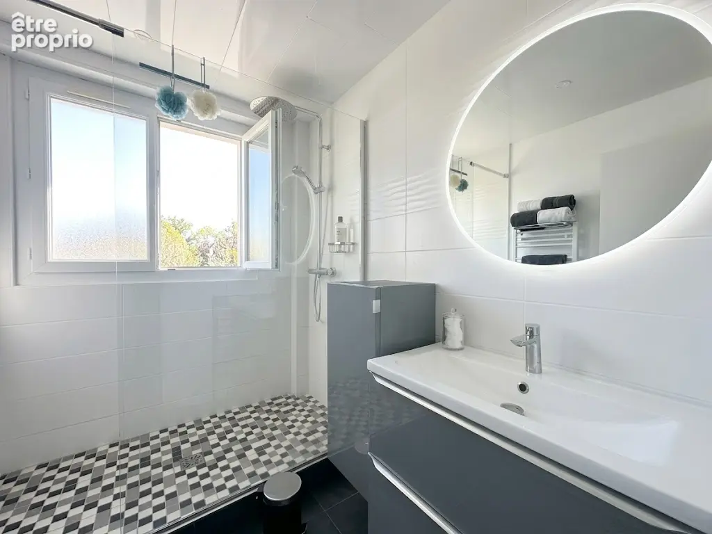 Lorient - hypercentre - appartement entierement renove - 2 chambres - photo 5