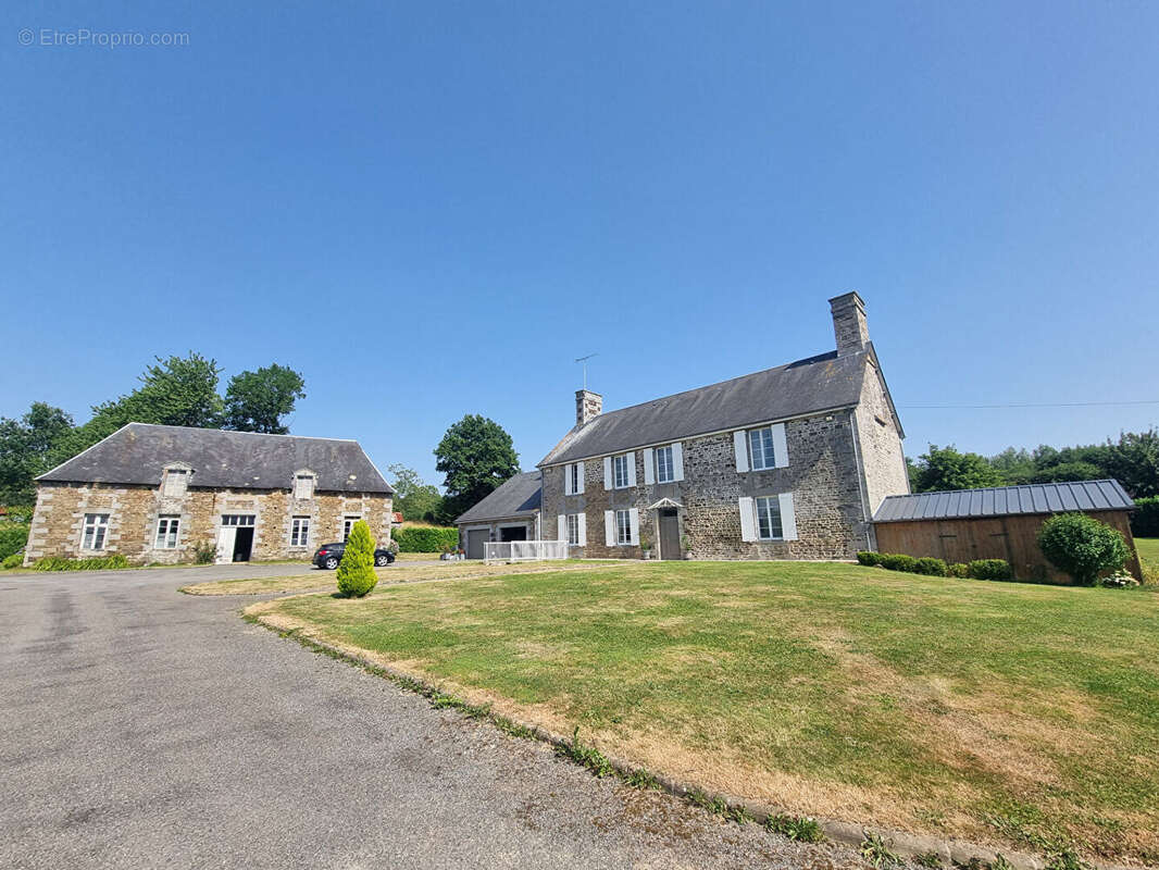Maison à ISIGNY-LE-BUAT