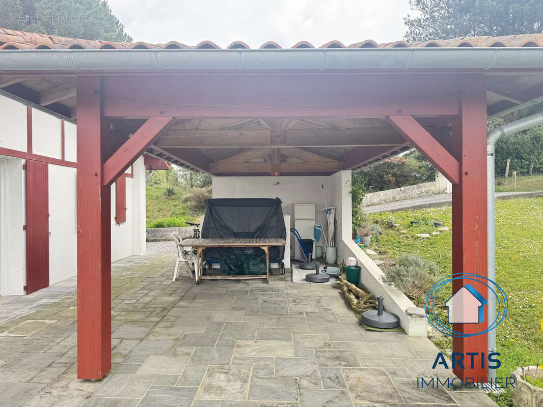 Maison à SAINT-PEE-SUR-NIVELLE