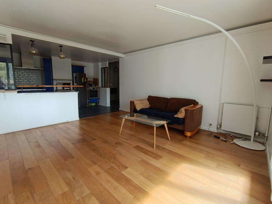 Appartement à LES ULIS