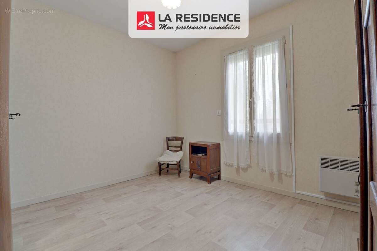 Maison à MAURECOURT