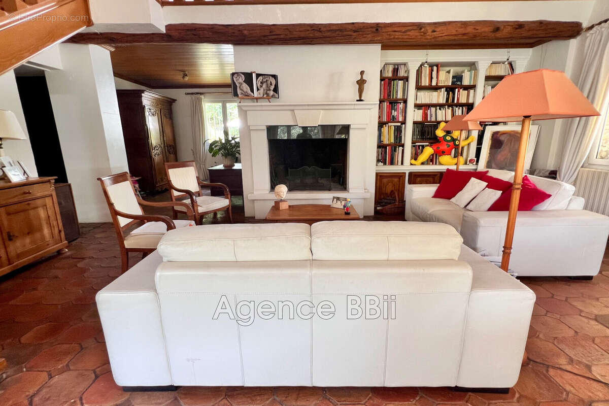 Maison à TOURRETTE-LEVENS