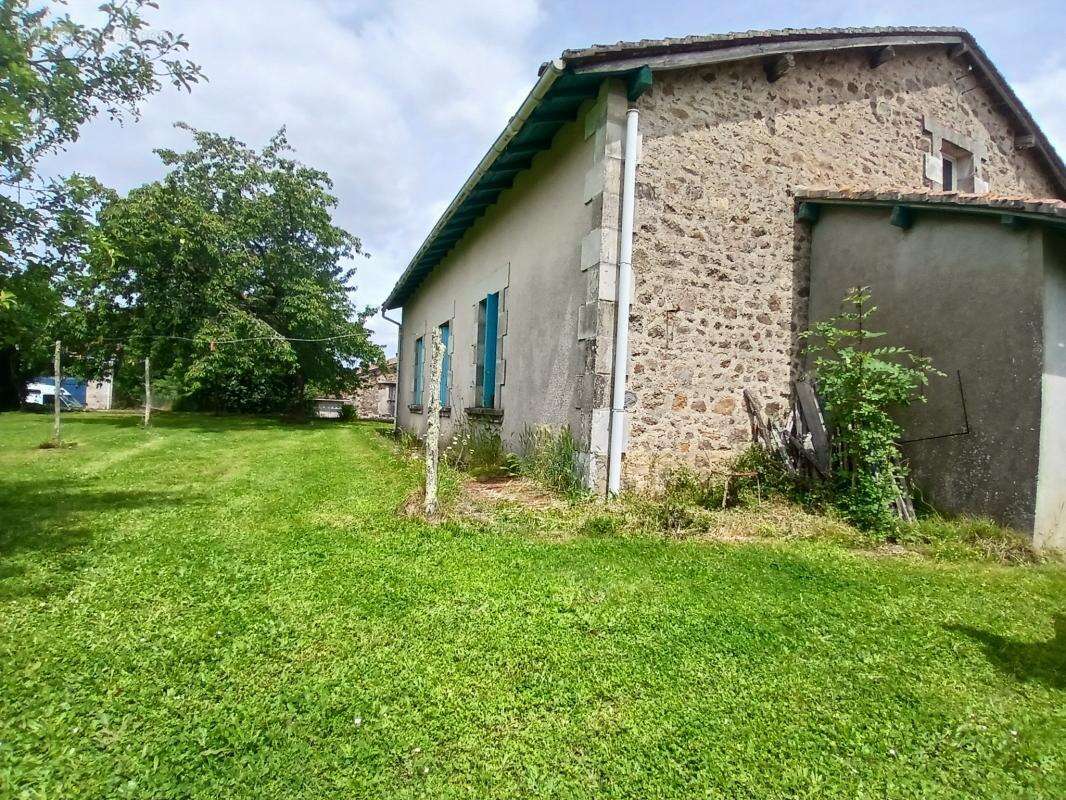 Maison à PIEGUT-PLUVIERS
