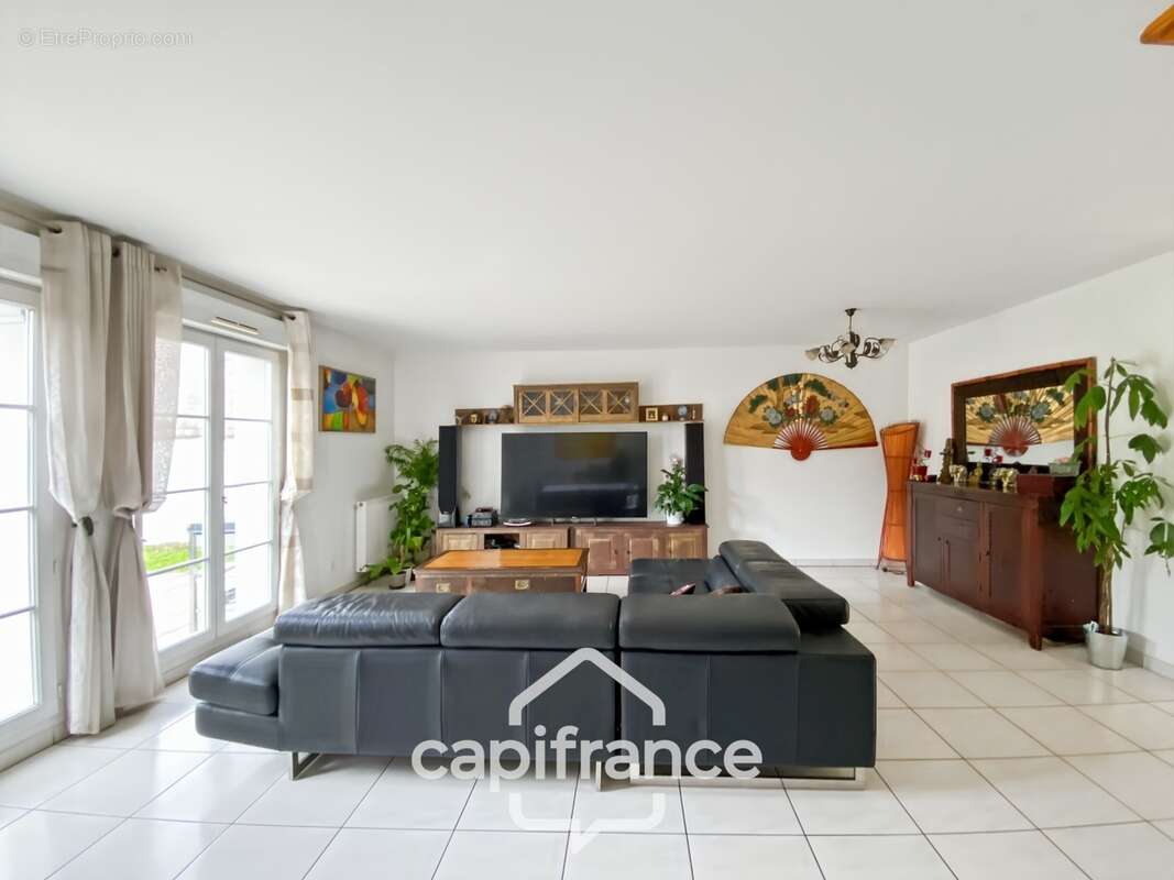 Maison à vendre  8 pièces – 6 chambres – 141 m² – Terrasse - Jardin - Garage - photo 9