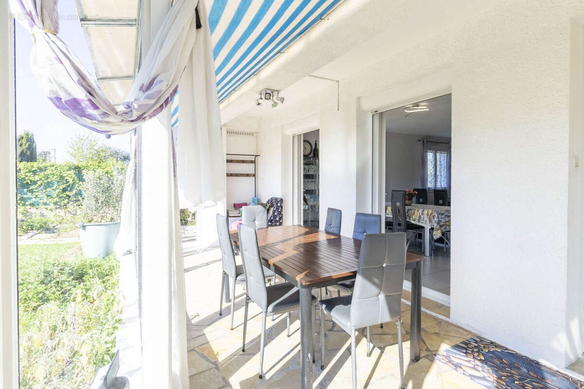 véranda - Maison à PINEUILH