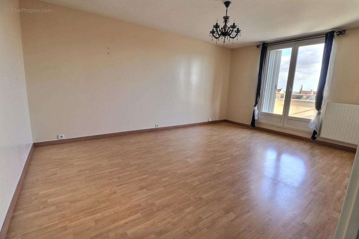 Appartement à VERNOUILLET