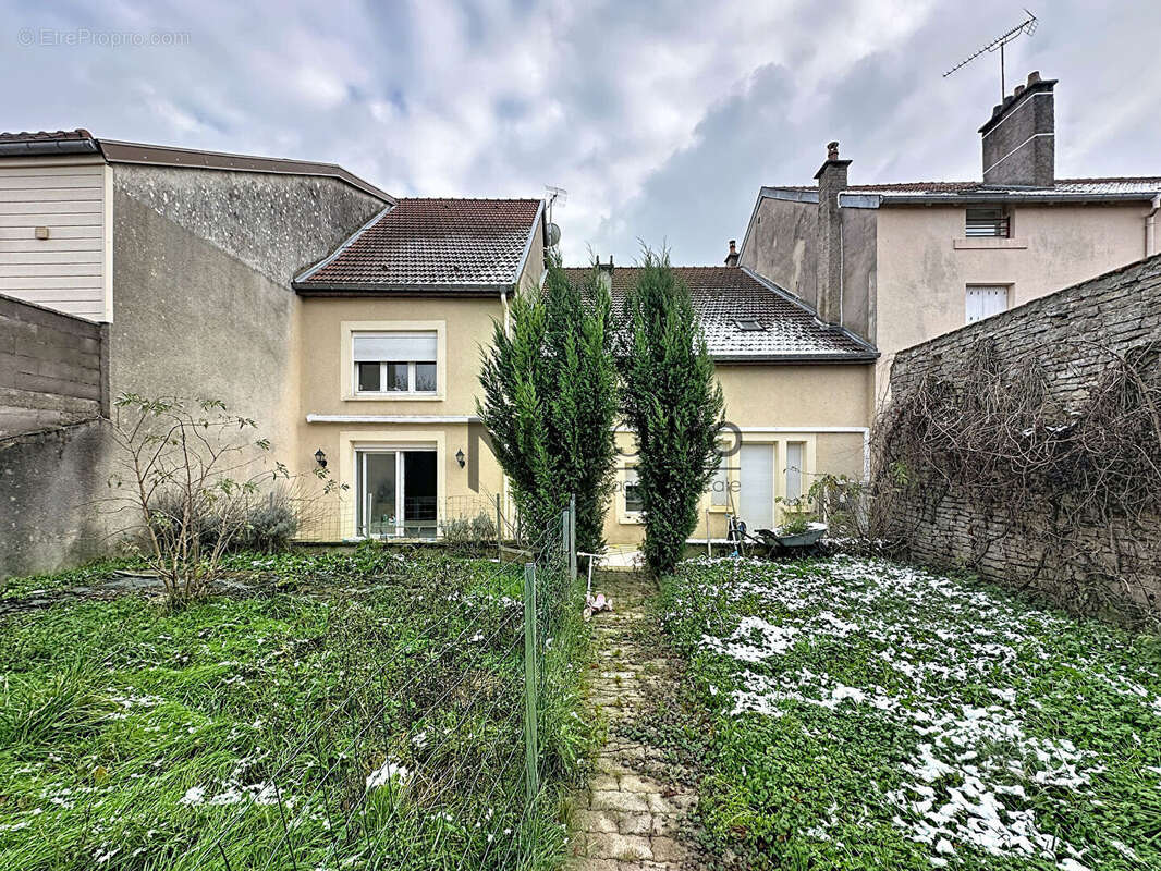Maison à LIFFOL-LE-GRAND