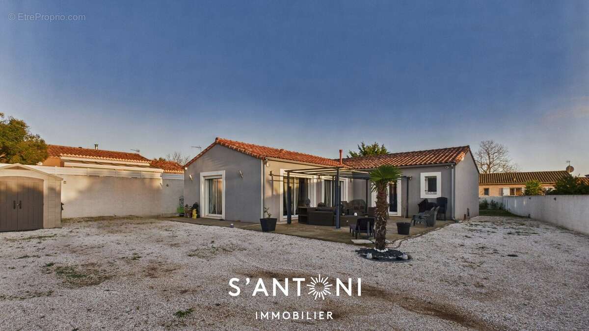 Maison à POMEROLS